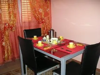 La Casa Dei Colori Bed & Breakfast Palermo 3*,