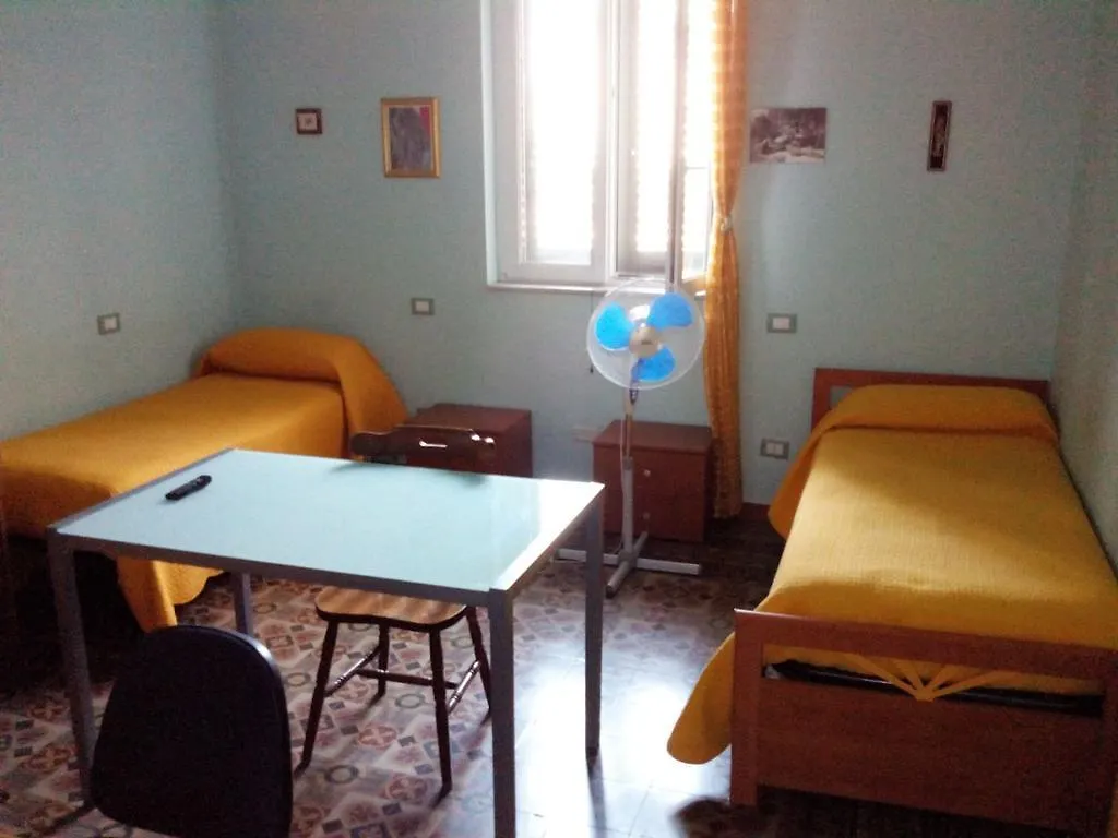 ***  La Casa Dei Colori Bed & Breakfast Palermo Italy
